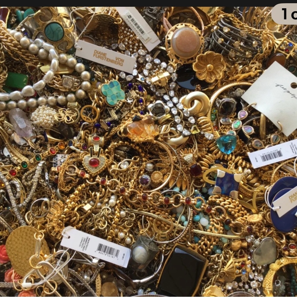 Live Show Listing ~ $15 minimum purchase required